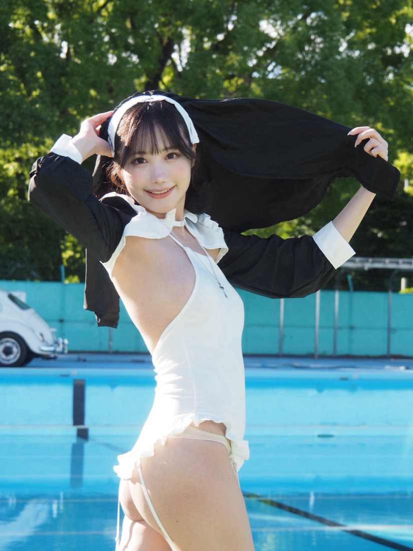 琥珀ややの写真1