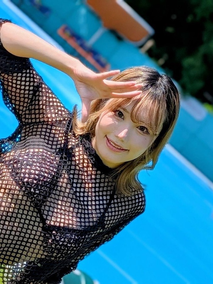 琥珀ややの写真2